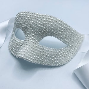 Pearlized White Masquerade Mask