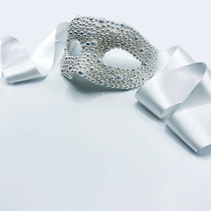 Bubbles & Baubles Iridescent White Pearled Masquerade Mask image 4