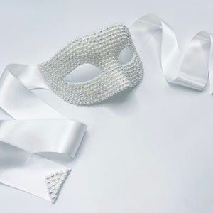 AB White Pearled Mask w/Satin Ribbon zdjęcie 6