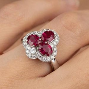 Ruby Cluster Engagement Ring, Oval Red Ruby Statement Ring, 925 Silver Clover Ring, Multi Stone Cocktail Ring, Vintage Style Bridal Ring