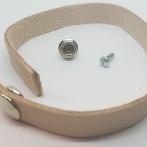 high chair tray hardware