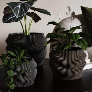 Modern Self-Watering Planter - Wavy Ribbed Flower Pot, Minimalist Boho Planter with Water Reservoir, 3 Sizes Available