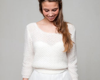 Brautpullover Lace mit tief ausgeschnittenem Rücken passend zu Brautröcken in offwhite, ivory und mehr Farben für Boho & Vintage Hochzeiten