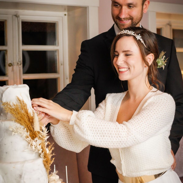 Brautjacke leicht in Lace mit Ballonärmeln MIAMO passend zu Brautröcken und Brautkleider in weiß, ivory und weiteren Farben gestrickt