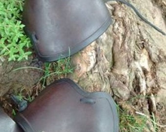 Hard Leather Demi Gauntlets
