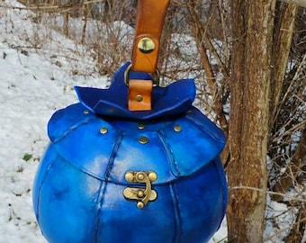 Blueberry Foraging Pouch
