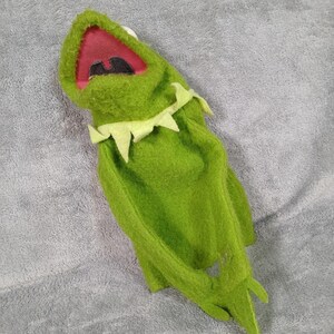 Vintage Fisher Price Kermit the Frog Puppet Green Solid 70s Felt Muppet Toy