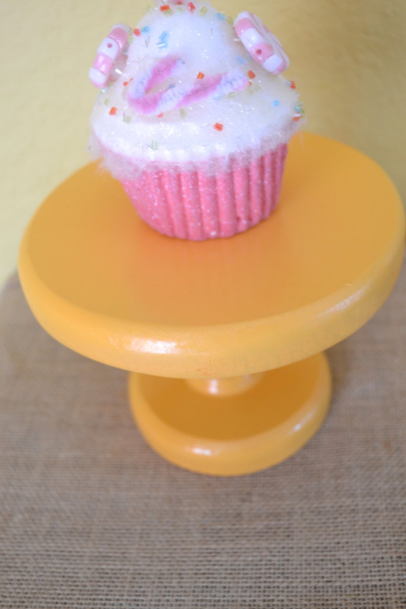 Yellow Gold Cupcake Stand Round 6 inch