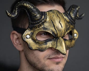 Gold Horned Beak Mask - Gothic Masquerade & Steampunk Cosplay Accessory