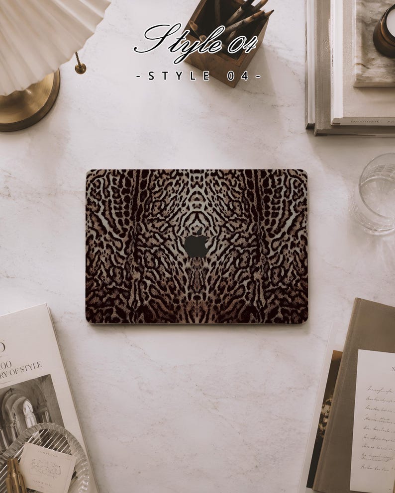 Detailed Shell Template Vintage Wild Animal Skin Print Set Art Print MacBook Case for 2026 Air ...