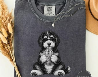 Zabawna koszulka z mrożoną kawą z bernedoodle, prezent dla mamy psa bernedoodle, koszulka vintage z czarno-białym psem, uroczy prezent dla miłośnika zwierząt, uroczy t-shirt