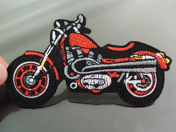 Aplicación Termoadhesivo De Cerdo Negro Bordado Moto Escrito NOMAD Rider 10x7 Cm