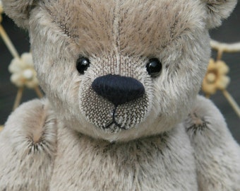 Frederick PDF jointed teddy bear sewing pattern DOWNLOAD by Barbara-Ann Bears to make a traditional, centre seam bear
