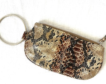 Vintage faux snakeskin wristlet with big silver "O" ring, AMAZING!