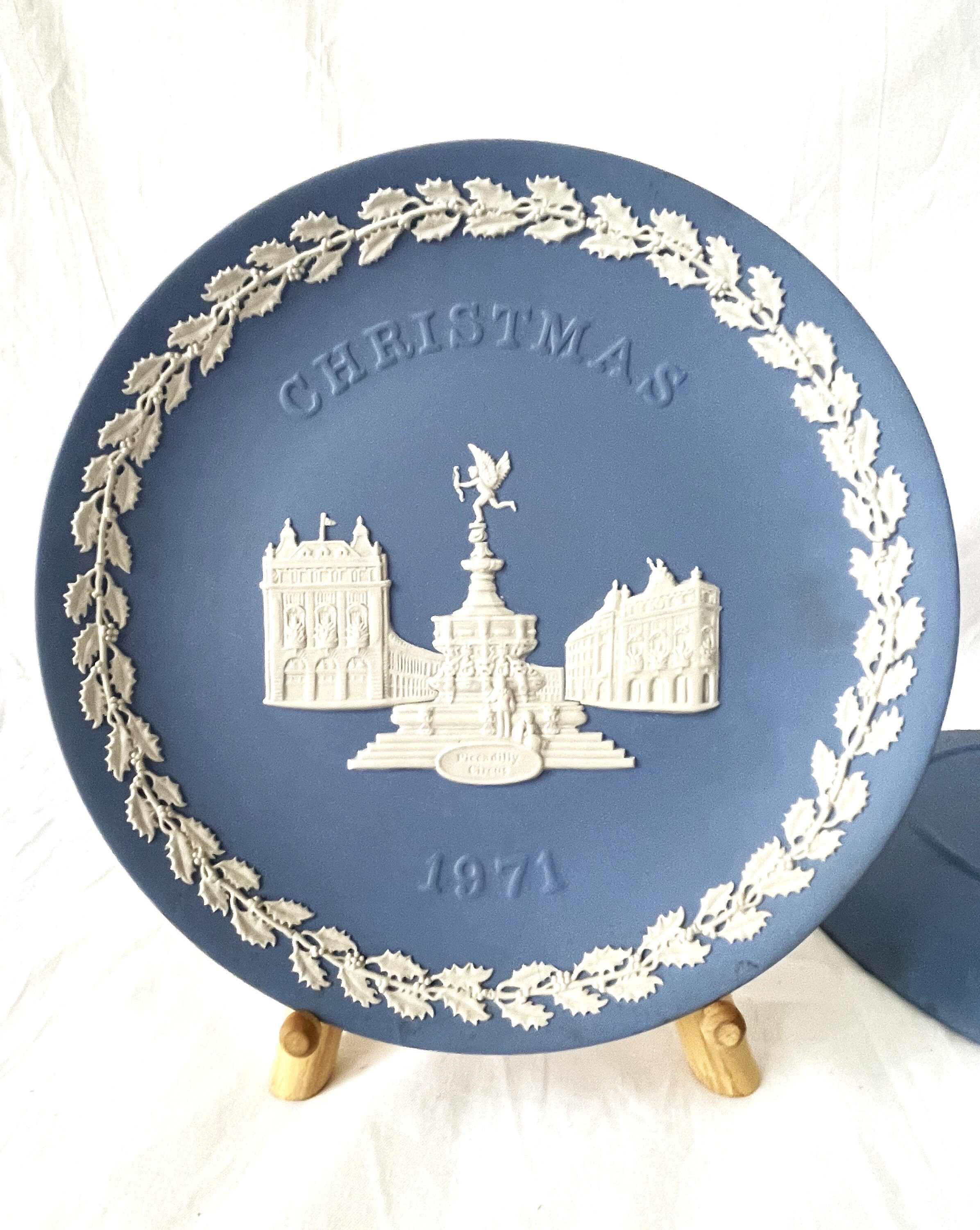 3 Vintage Wedgwood Christmas Plates, 1969, '70, '71. Priceless! - Etsy