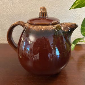 Vintage 1970s Hull Pottery Brown Drip Teapot - House and Garden Oven Proof Ceramic Tea Pot - Retro Boho Kitchenware