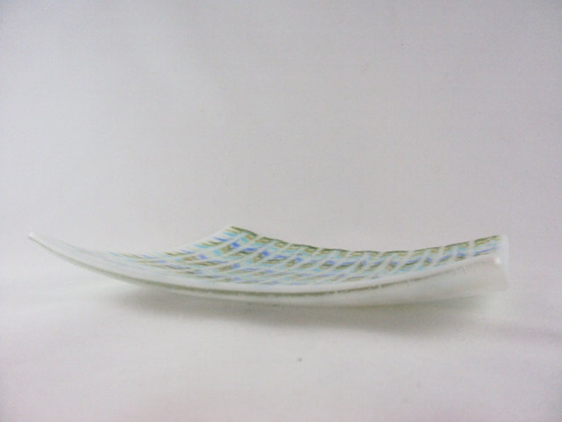 Multi-colored flame stitch pattern square glass dish image 3