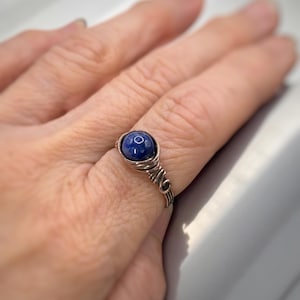 Kyanite ring copper for women, boho chic jewelry, 7th anniversary gift for wife, blue gemstone stacking rings, metaphysical jewelry for her