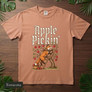 Red Fox Apple Picking Shirt, Comfort Colors® Vintage Fall Harvest Tee, Apple Pickin' Orchard Cottagecore Illustration, Fox Lover Gift