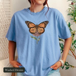Monarch Butterfly Shirt, Comfort Colors® Cottagecore Wildflower Tee, Botanical Insect Shirt, Butterfly Garden Gift, Entomology Gift