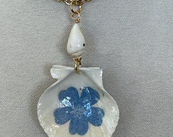 Decoupage seashell necklace, blue flower, white shell, gold chain, scallop seashell.262