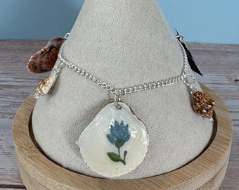 Decoupage seashell bracelet, silver chain, scallop shell.101
