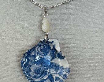 Decoupage seashell necklace, blue flowers, pineapple , silver chain, scallop seashell.278
