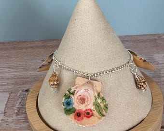 Decoupage seashell bracelet, silver chain, scallop shell.106