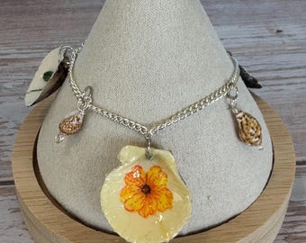 Decoupage seashell bracelet, silver chain, scallop shell.108