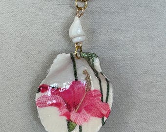 Decoupage seashell necklace, pink hibiscus , white shell, gold chain, scallop seashell.265