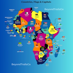 Pode incluir: Um mapa colorido da África intitulado Africa Countries, Flags & Capitals, apresentando regiões distintamente coloridas para cada nação, suas respectivas bandeiras nacionais e os nomes das capitais. O texto BeyondTrailsCo aparece duas vezes no mapa.