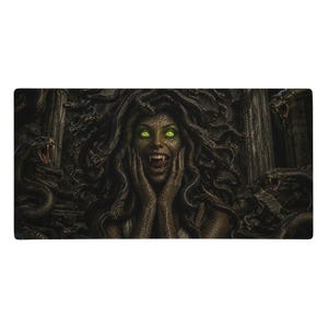 Medusa Gamingmusmatta, Mörk fantasi skrivbordsmatta, Ormgudinna XL musmatta, Gotisk mytologi speldekor