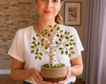 Bonsai di betulla all'uncinetto fatto a mano, decorazione da tavolo boho, pianta in fibra sintetica, scultura di albero all'uncinetto, decorazione rustica per mensole, regalo per gli amanti delle piante
