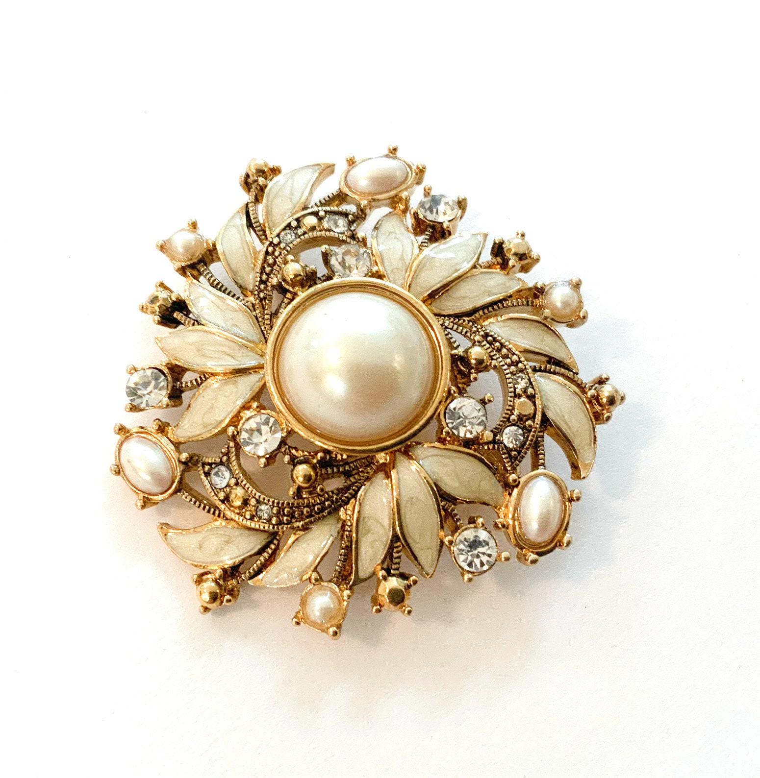 Vintage Monet pin brooch, cabachon pearl rhinestone, enamel leaves, circle design