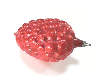 VINTAGE RED GRAPES Ornament - German Mercury Glass - Antique Christmas 4 1/4 inches