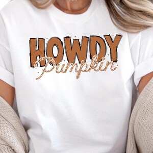 Camiseta Howdy Pumpkin, con letras de cuerda estilo western – Camiseta divertida de otoño para mujer