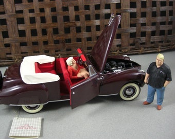 1941 Lincoln Continental Cabriolet in Volanta Coach Maroon , 1:24th Scale Die Cast Hand Made Model Car from Franklin Mint