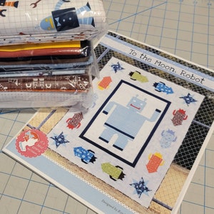 Kit: Quilt kit and pattern &quot;To the Moon, Robot&quot;