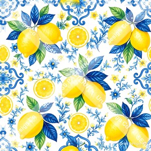 Könnte beinhalten: Ein nahtloses Muster mit leuchtend gelben Zitronen und Zitronenscheiben, durchsetzt mit dunkelblauem Blattwerk und kunstvollen blauen Schnörkeln auf weißem Grund. Das Design enthält zudem kleine gelbe Blüten.