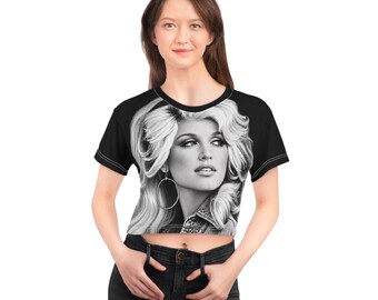 ドリー・ポートレート・クロップTシャツ｜レトロな70年代風ヘアスタイル（白黒）