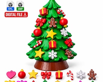 Può includere: Un albero di Natale verde stampato in 3D con base marrone e stella gialla in cima. Presenta vari ornamenti tra cui regali rossi, omini di pan di zenzero, bastoncini di zucchero e fiocchi di neve. Testo: STL, 3MF, DIGITAL FILE.