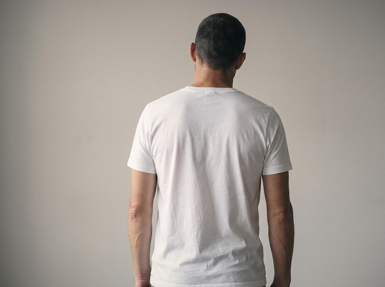 Embroidered Consistency Tee, Hybrid Athlete Gift, Made to Order (100% Cotton) afbeelding 5