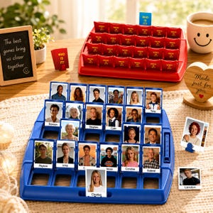 Pode incluir: Um jogo de tabuleiro de plástico azul com filas de cartas de personagens dobráveis com retratos e nomes como Dawson, Stephen, Colin, Tony, Peyton, Irina, Jason, Caroline, Gabriel e Charles, com um tabuleiro vermelho e cartas Who Is It?