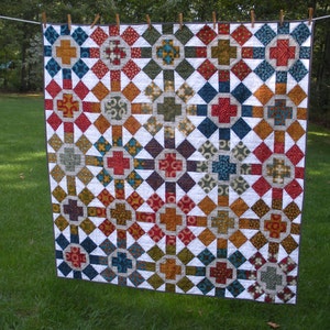 Modern throw quilt or wall hanging made with Malka Dubrawsky's Simple Mark and Kona white and ash solids. image 1