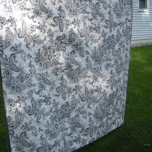 Modern throw quilt or wall hanging made with Malka Dubrawsky's Simple Mark and Kona white and ash solids. image 4
