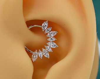 14K Massivgold Marquise Labordiamant Daith Clicker Piercing Hoop Septum Ring