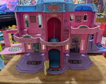 Vintage 2001 Fisher-price Loving Family Sweet Streets Hotel