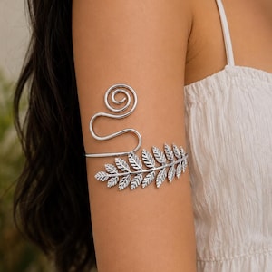 Silver Leaf Upper Arm Cuff Bracelet, Minimalist Open Armlet, Adjustable Free Size Arm Band, Romantic Statement Jewelry for Women