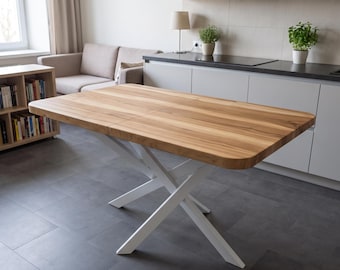 Tavolo da pranzo allungabile in legno massello di frassino, moderno tavolo estensibile per la famiglia.