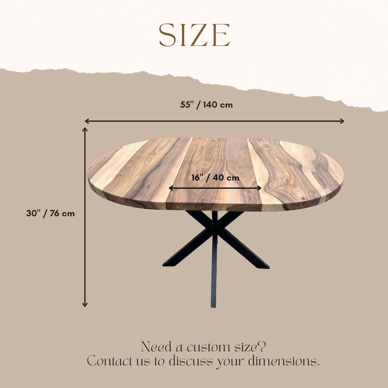 Może przedstawiać: Owalny st&oacute;ł jadalniany z drewna o naturalnym usłojeniu z czarną metalową podstawą. St&oacute;ł ma 140 cm długości, 76 cm wysokości i 40 cm szerokości w środkowej części. Tekst na obrazie: SIZE, 55" / 140 cm, 16" / 40 cm, 30" / 76 cm, Need a custom size? Contact us to discuss your dimensions.